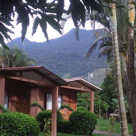 Paraiso Volcano Lodge Guayabo  エクステリア 写真