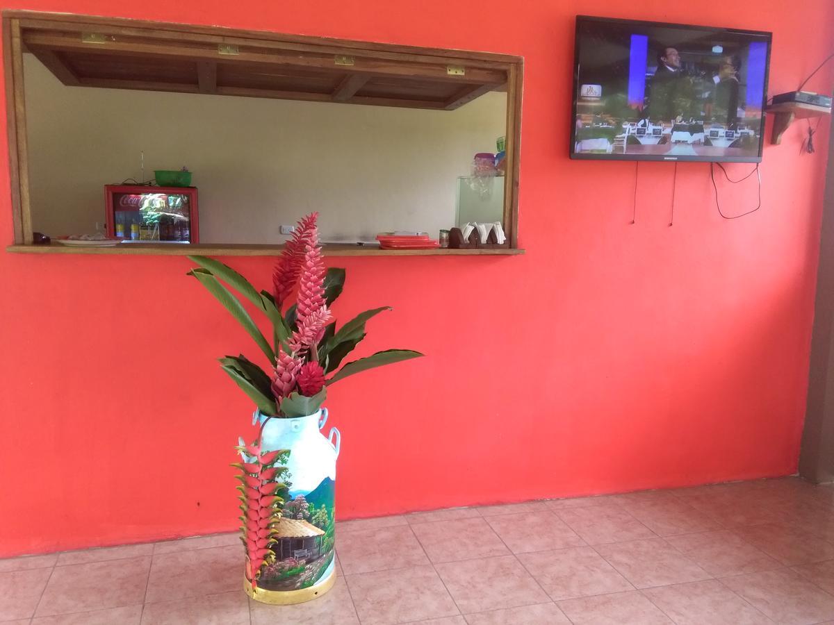 Paraiso Volcano Lodge Guayabo  エクステリア 写真