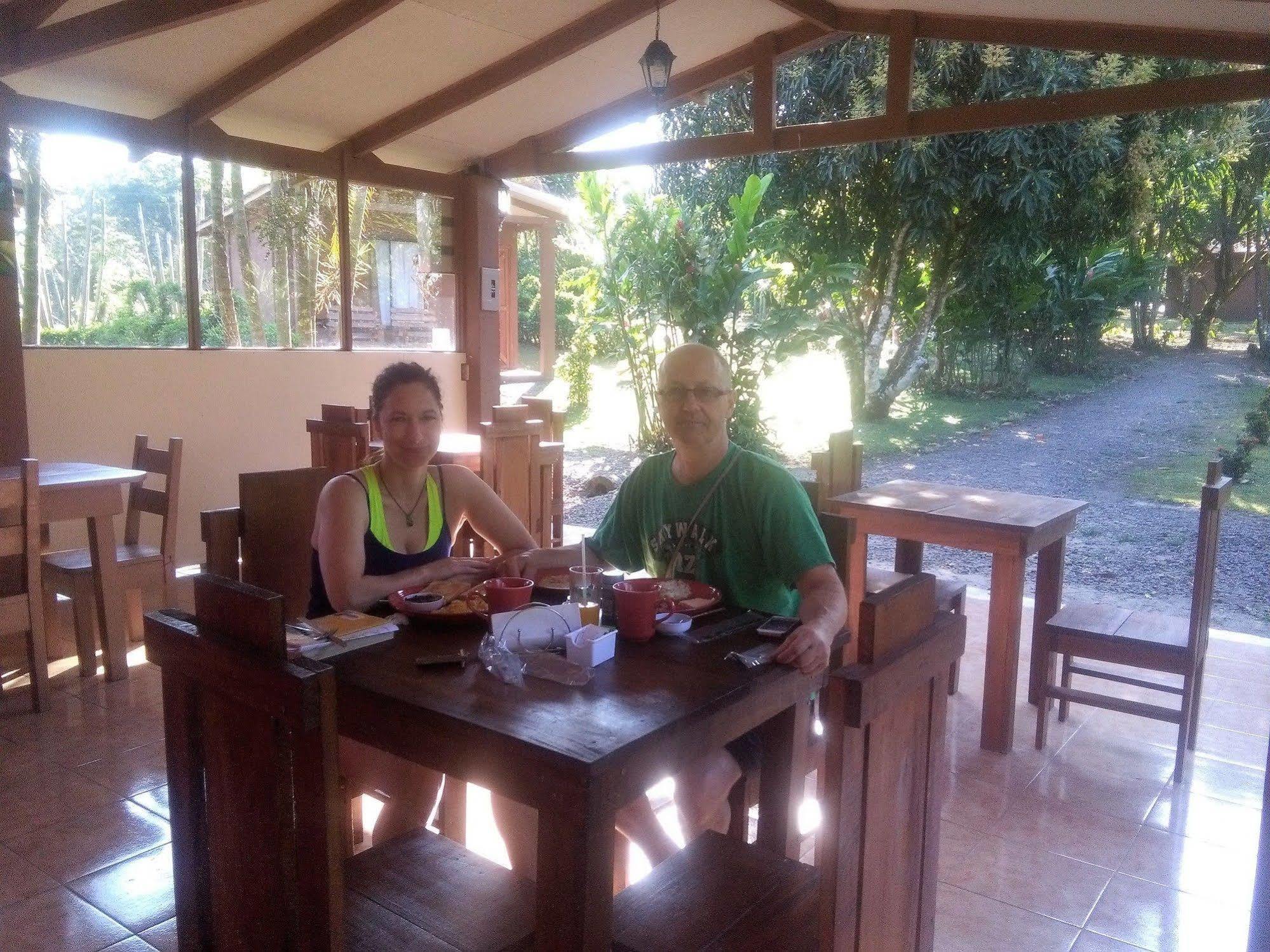 Paraiso Volcano Lodge Guayabo  エクステリア 写真