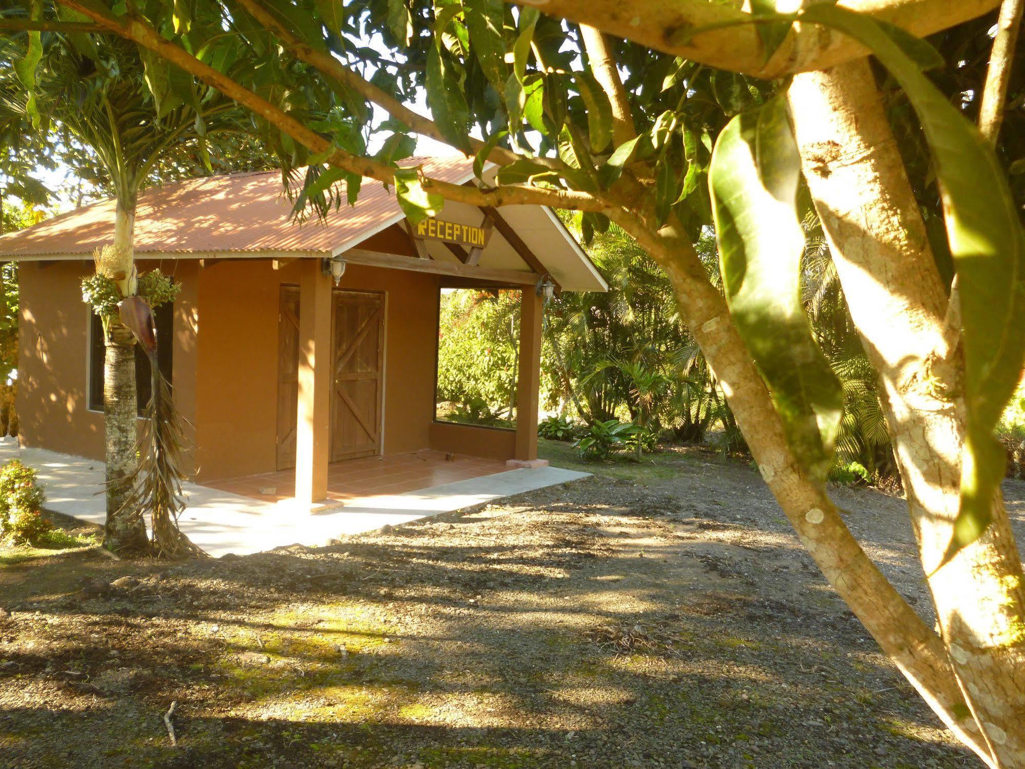 Paraiso Volcano Lodge Guayabo  エクステリア 写真