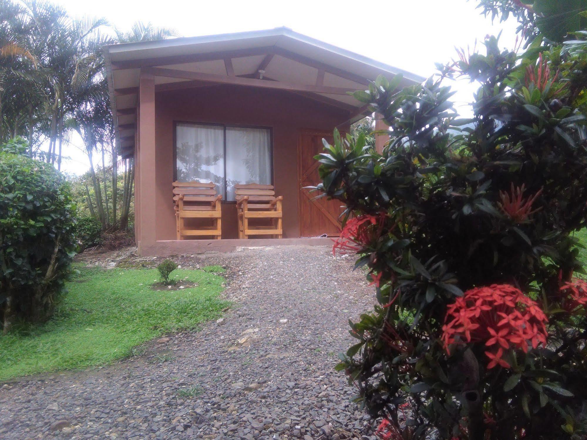 Paraiso Volcano Lodge Guayabo  エクステリア 写真