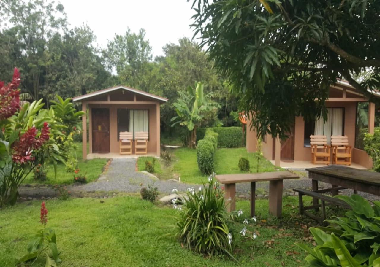 Paraiso Volcano Lodge Guayabo  エクステリア 写真