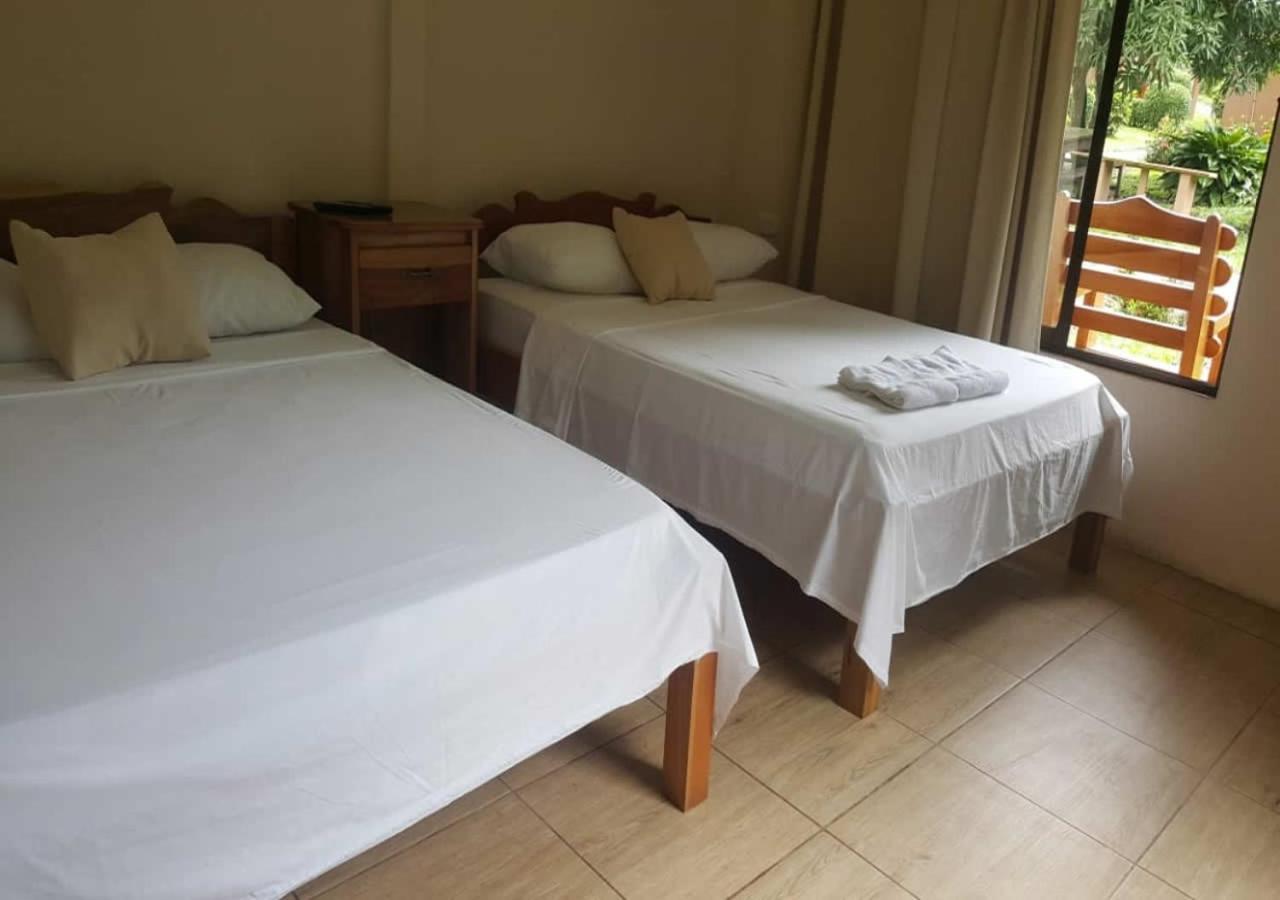 Paraiso Volcano Lodge Guayabo  エクステリア 写真