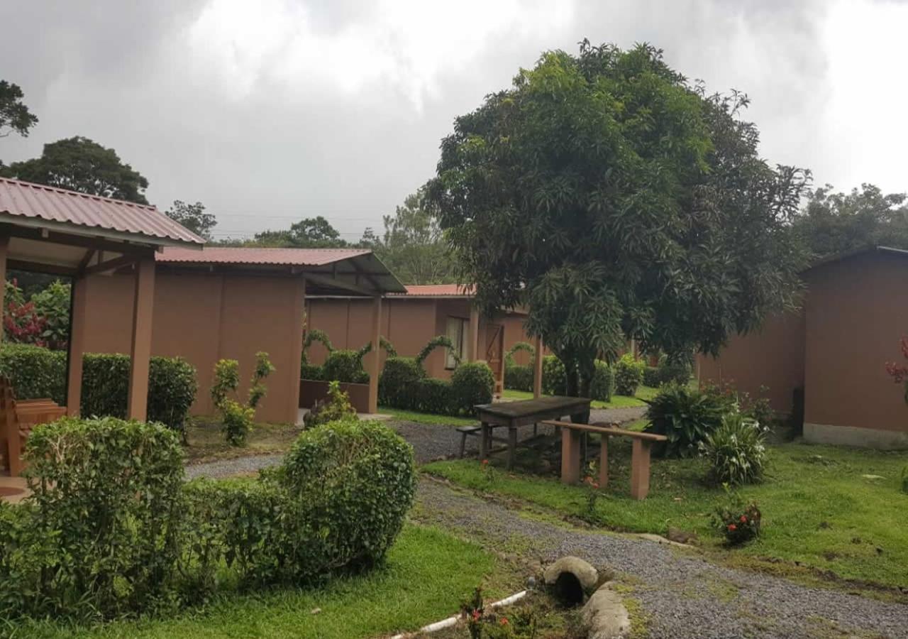 Paraiso Volcano Lodge Guayabo  エクステリア 写真